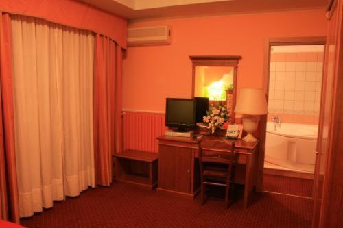 Marchesina Resort Srls Teggiano Bilik gambar